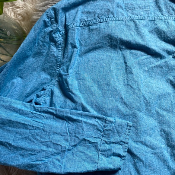 Hollister Stretch Button Down Shirt - Picture 8 of 10